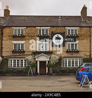 The Swan Hotel off Piazza del Mercato in Helmsley North Yorkshire Regno Unito Foto Stock