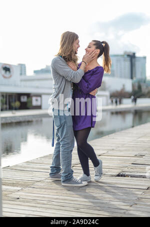 Coppia giovane a Lisbona Foto Stock