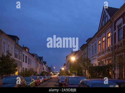 Vecchi edifici residenziali in Geibelstraße, Bremen-Findorff, Brema, Germania, Europa Foto Stock