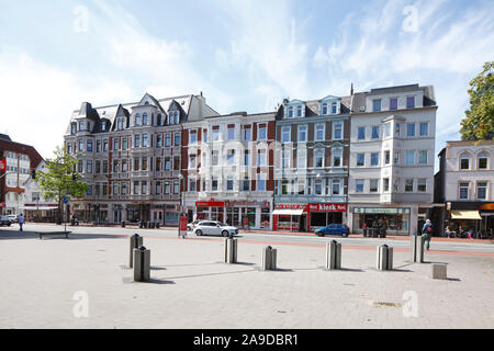 Multipiano di vecchi edifici residenziali, Ernst-Reuter-Platz, Bremerhaven-Lehe, Bremerhaven, Brema, Germania, Europa Foto Stock