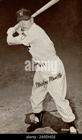 Vintage in bianco e nero presentano Scheda di baseball di New York Yankee legend Mickey mantello circa 1950s. Foto Stock