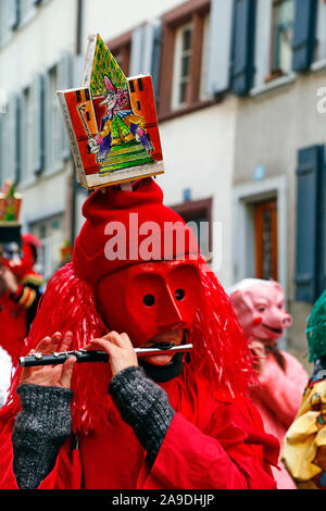 Costume sul parade presso il il Carnevale di Basilea, Basilea, il Cantone di Basilea Città, Svizzera Foto Stock