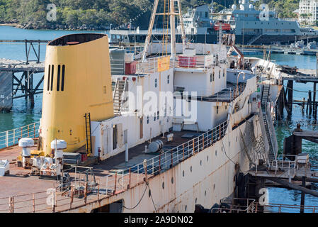 La storica costiera australiana freighter nave MV Cape Don ormeggiato a sfere testa nel Sydney Harbour mentre è in fase di ripristino da parte di volontari locali. Foto Stock