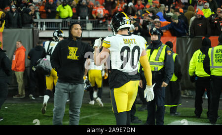 Novembre 14th, 2019: T.J. Watt #90 durante il Pittsburgh Steelers vs Cleveland Browns al primo stadio di energia in Cleveland, OH. Jason Pohuski/CSM Foto Stock