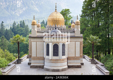 Un'immagine del bellissimo padiglione moresco al castello di Linderhof Foto Stock