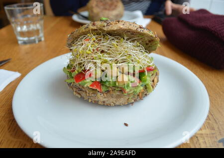 Vegan falafel panino Foto Stock