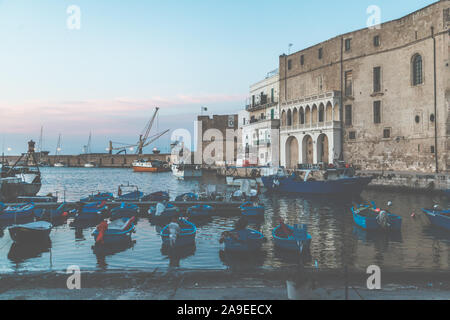 Il porto di Monopoli, Bari, Puglia, Italia, Foto Stock