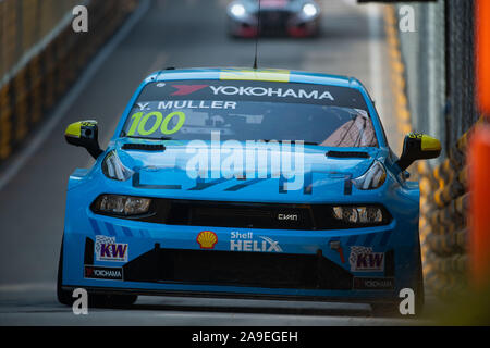 Macao, Cina. Xv Nov, 2019. Yvan Muller di Francia compete durante la FIA WTCR gara al 66° Macau Grand Prix di Macau, Cina del sud, nov. 15, 2019. Credito: Cheong Kam Ka/Xinhua/Alamy Live News Foto Stock