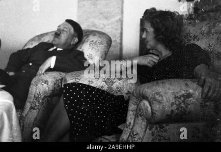 Eva Braun Collection (dvadvadaset) - Candida foto di Adolf Hitler ca. fine del 1930 o all'inizio del 1940 Foto Stock