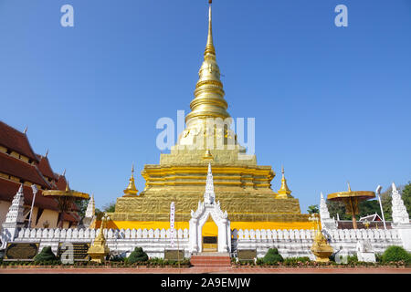 Phra That Chae Haeng tempio è una destinazione preferita nella provincia di Nan, Thailandia Foto Stock