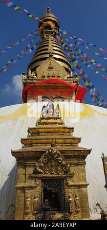 Swayambhunath Temple (noto anche come il tempio delle scimmie) Kathmandu, Nepal. Foto Stock