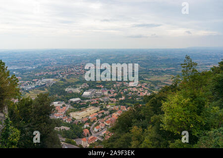 Antenna di vista panoramica sul paesaggio di campagna. Il pittoresco paesaggio rurale Foto Stock