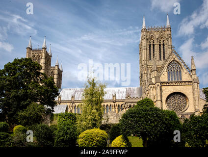 Le torri gemelle della Cattedrale di Lincoln Foto Stock