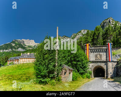 Vecchio tunnel a Somport passare a Canfranc Pirenei Foto Stock