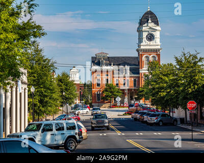 Newton County Courthouse in centro storico di Covington Georgia negli Stati Uniti Foto Stock