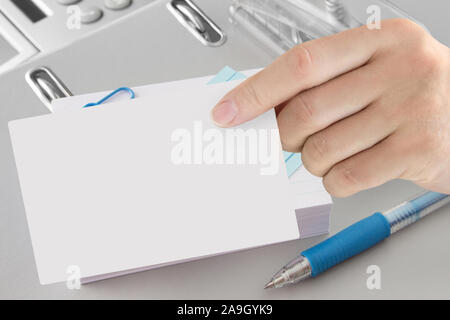 Mano di business e lo sfondo di etichetta Foto Stock