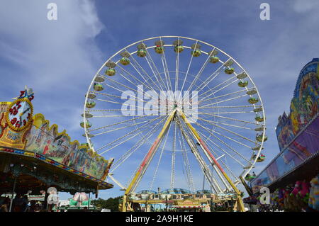 Ruota panoramica Ferris su Wilbasen luna park Foto Stock