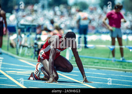 Edwin Moses (USA) in gara ai Campionati USA di campo e pista all'aperto 1987 Foto Stock