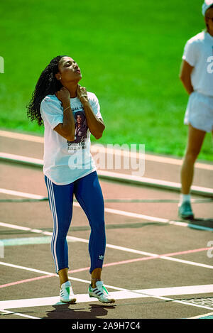 Florence Griffith Joyner competono al 1988 noi del team olimpico prove. Foto Stock