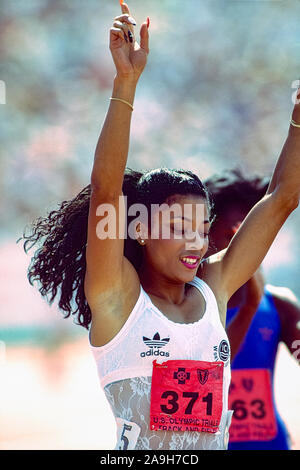 Florence Griffith Joyner competono al 1988 noi del team olimpico prove. Foto Stock