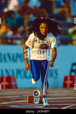 Florence Griffith Joyner competono al 1988 noi del team olimpico prove. Foto Stock