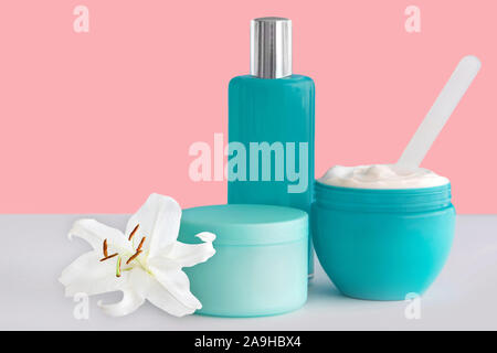 Benessere Cosmetica e Lily Foto Stock