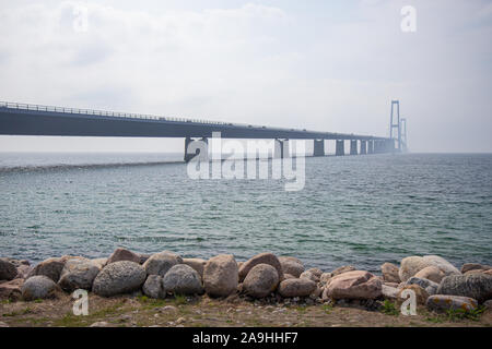 Il grande ponte di cinghia di collegamento in Dnmark Foto Stock