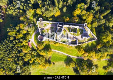 Il castello di Hohenfreyberg rovina dal di sopra, piano terra, vicino Eisenberg, vista aerea, Ostallgau, Allgau, Svevia, Baviera, Germania Foto Stock