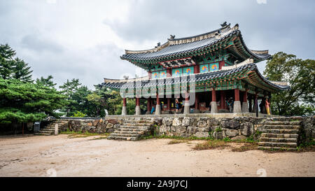 Sueojangdae west command post di Namhansanseong fortezza di montagna a Seoul COREA DEL SUD - traduzione : Difesa Comandante Post Foto Stock