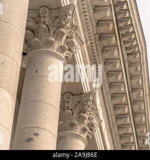 Cornice quadrata bello stile corinzio colonne di pietra della Utah State Capitol Building Foto Stock