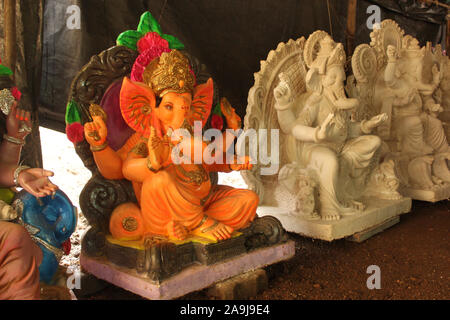 Realizzazione di Shree Ganesha statua di Pune, Maharashtra, India. Foto Stock