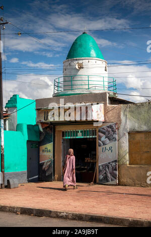 Etiopia, Est Hararghe, Harar, Harar Jugol, antica città murata, piccolo minareto della moschea Foto Stock