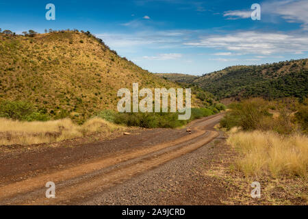 Etiopia, Sud Omo, Jinka, Parco Nazionale di Mago, strada irregolare ai Mursi village Foto Stock