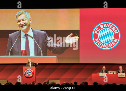 Monaco di Baviera, Germania. 15 Nov 2019. Il Bayern Monaco FC AGM. . Herbert HAINER, Ex CEO Adidas Vorstandsvorsitzender, come nuovo Presidente del FCB 1. Credito: Peter Schatz/Alamy Live News Foto Stock