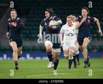 Twickenham, Regno Unito. Shannon IZAR, con un'interruzione precoce lontano provare a mettere Fraace in un inizio di piombo, Donna RBS. Sei Nazioni : Inghilterra Donne vs Francia donne. all'RFU Stadium, Twickenham, Inghilterra, Sabato 04/02/2017 [Obbligatorio credito; Pietro Spurrier/Intersport-immagini] Foto Stock