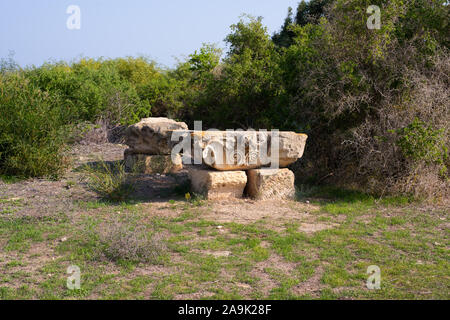 Random mucchio di pietre scavate a Salamina numero 3899 Foto Stock