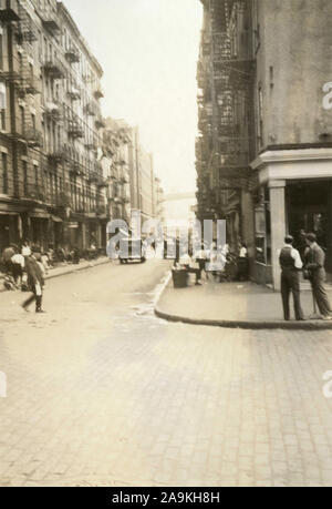 Una strada nel centro di New York, Stati Uniti d'America Foto Stock