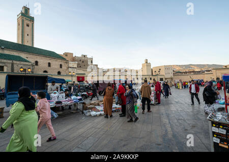 Fez, in Marocco. Il 9 novembre 2019. Una vista panoramica del Bab Rcif square Foto Stock