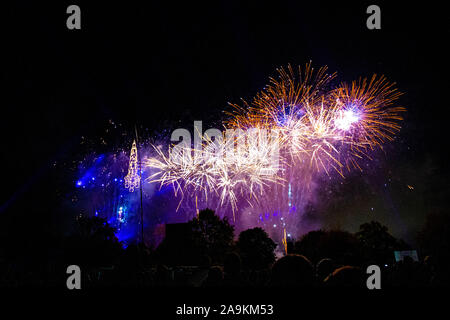 3 Novembre 2019 - Victoria Park fuochi d'artificio per celebrare il cinquantesimo anniversario dell'Apollo 11 sbarco sulla luna Foto Stock