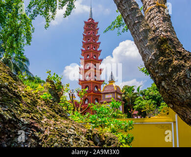 Dettaglio di Tran Quoc Pagoda, il più antico tempio ad Hanoi, Vietnam Foto Stock