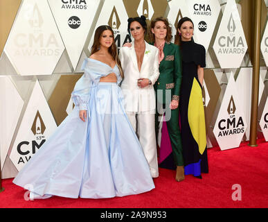 Novembre 13, 2019, Nashville, Tennessee, Stati Uniti d'America: Maren Morris, Brandi Carlile, Natalie Hemby, Amanda Shires, il Highwomen. 53annuale di CMA Awards, Musica Country più grande notte, tenutosi a Music City Center. (Credito Immagine: © Laura Farr/AdMedia via ZUMA filo) Foto Stock