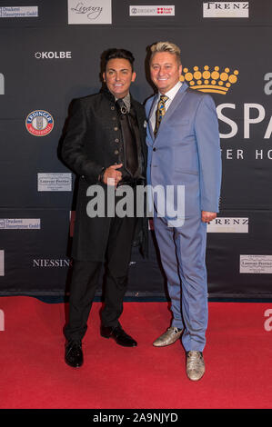 Matthias Mangiapane und Hubert Feller bei der lusso notte Movember im SPA Frankfurter Hof a Francoforte Foto Stock