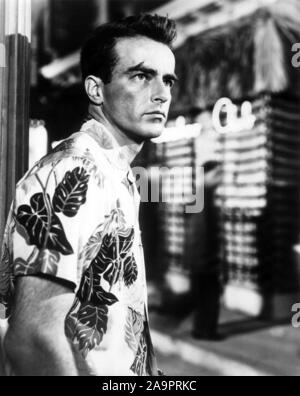 MONTGOMERY CLIFT di da qui all'eternità (1953), diretto da Fred Zinnemann. Credito: Columbia Pictures / Album Foto Stock