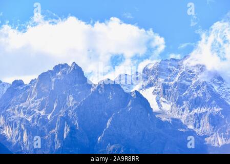 Jade Dragon Snow Mountain a Lijiang, nella provincia dello Yunnan Foto Stock