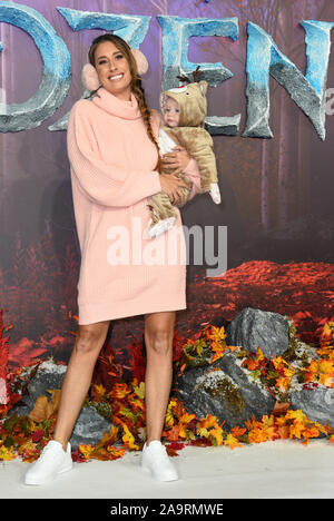 Stacey Solomon che frequentano la premiere europeo di congelate 2 tenuto presso la BFI South Bank di Londra. Foto Stock