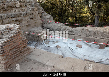 Bacoli, Italia, Agosto 14, 2019. Il tempio di Apollo nell'antica città di Cuma. Città della Grecia antica sopravvissuta fino ai giorni nostri. Foto Stock