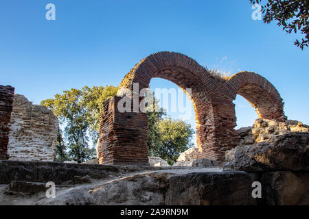 Bacoli, Italia, Agosto 14, 2019. Il tempio di Apollo nell'antica città di Cuma. Città della Grecia antica sopravvissuta fino ai giorni nostri. Foto Stock