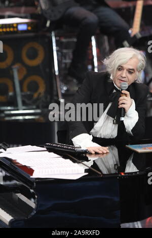 Spettacolo intitolato UNA STORIA DA CANTARE,sul palco sul mercato italiano per la trasmissione televisiva RAI.Nella foto Morgan,cantante (foto di Salvatore Esposito/Pacific Stampa) Foto Stock