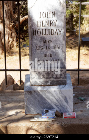 Memorial in Potters depurato della sezione Linwood cimitero, Glenwood Springs, Colorado. Il monumento è a Doc Holliday, Foto Stock