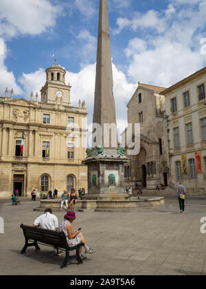 Arles Piazza della Repubblica Foto Stock